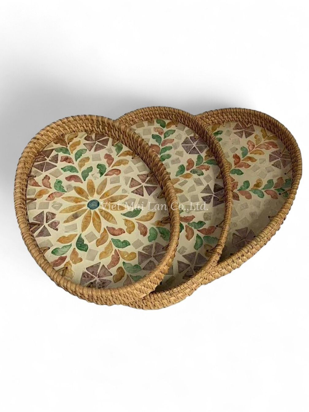 Charming Oval Rattan And Mother Of Pearl Tray (1)