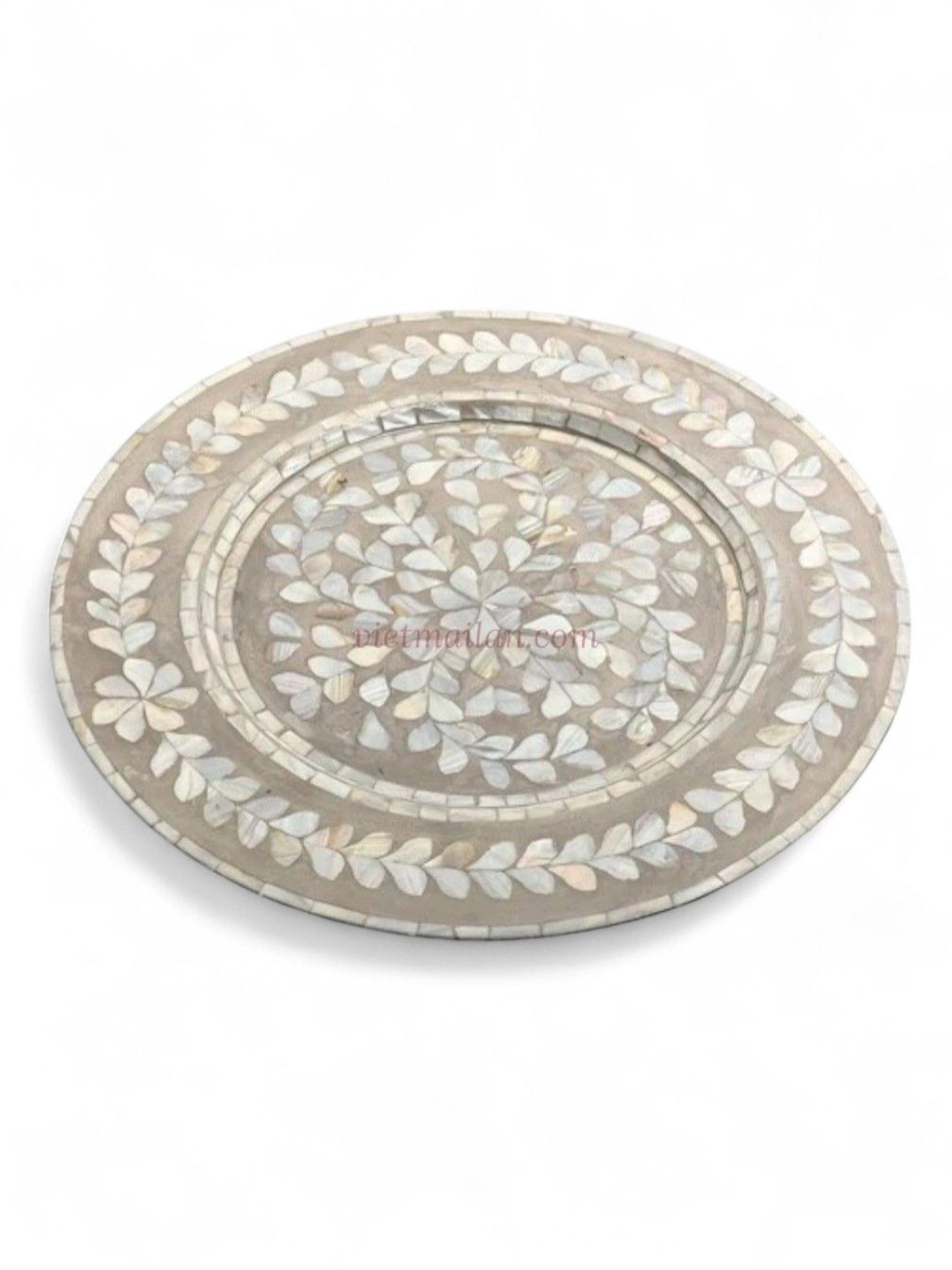 Luxury Grey Shell Charger Plates (1)