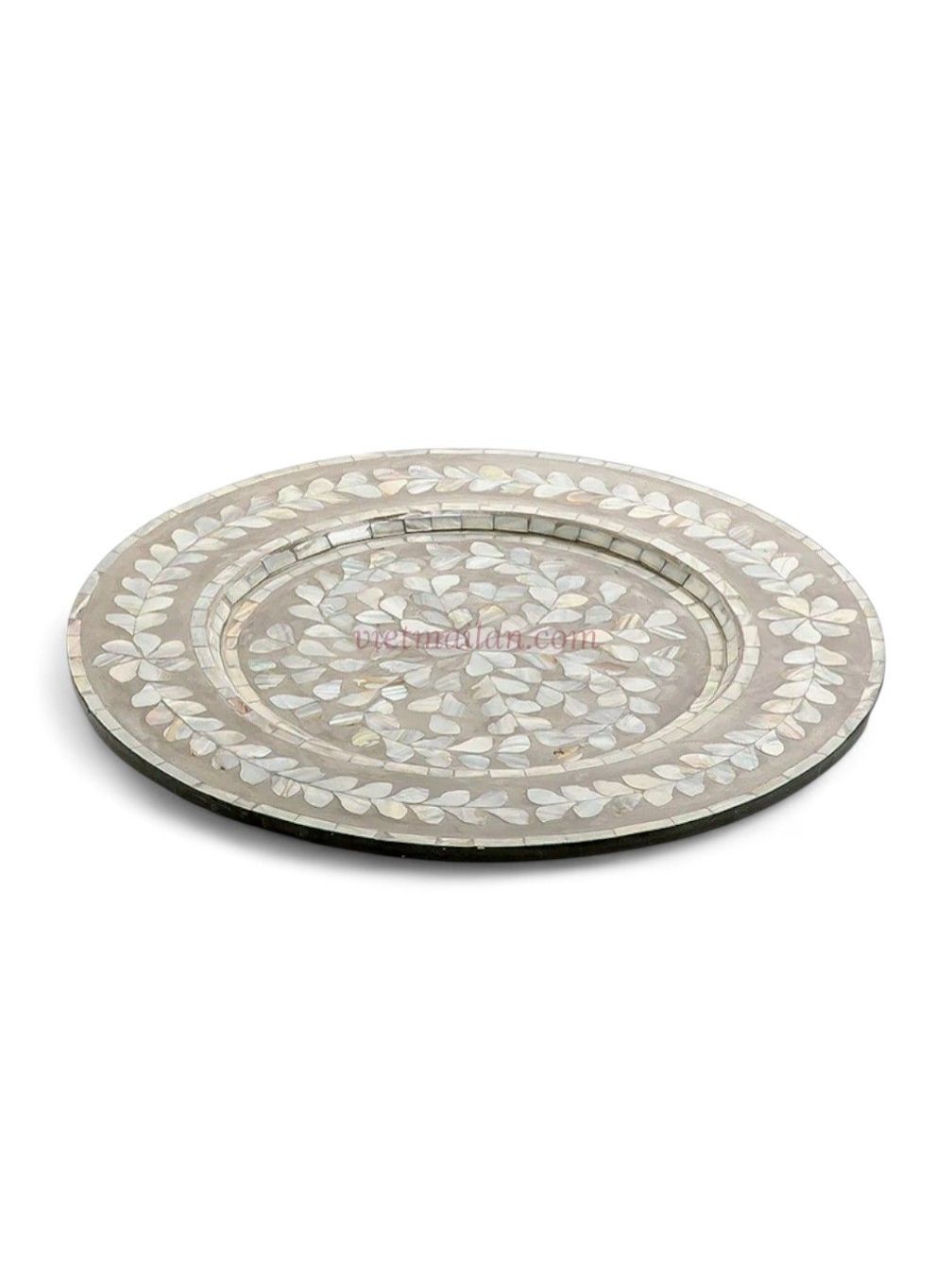 Luxury Grey Shell Charger Plates (2)